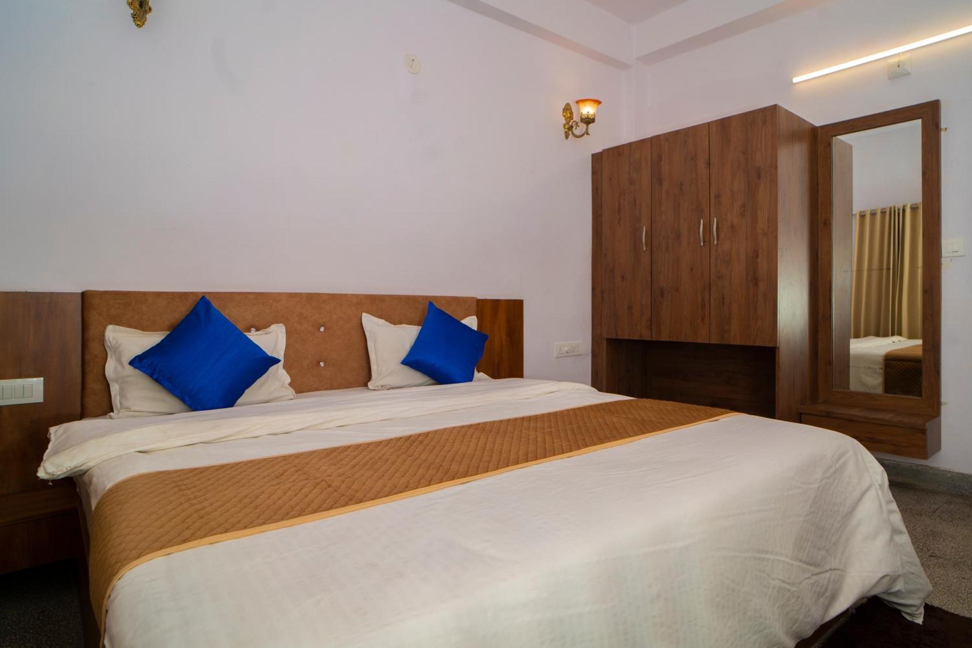 Devdarshan Hotel & Restaurant Udaipur Exterior photo