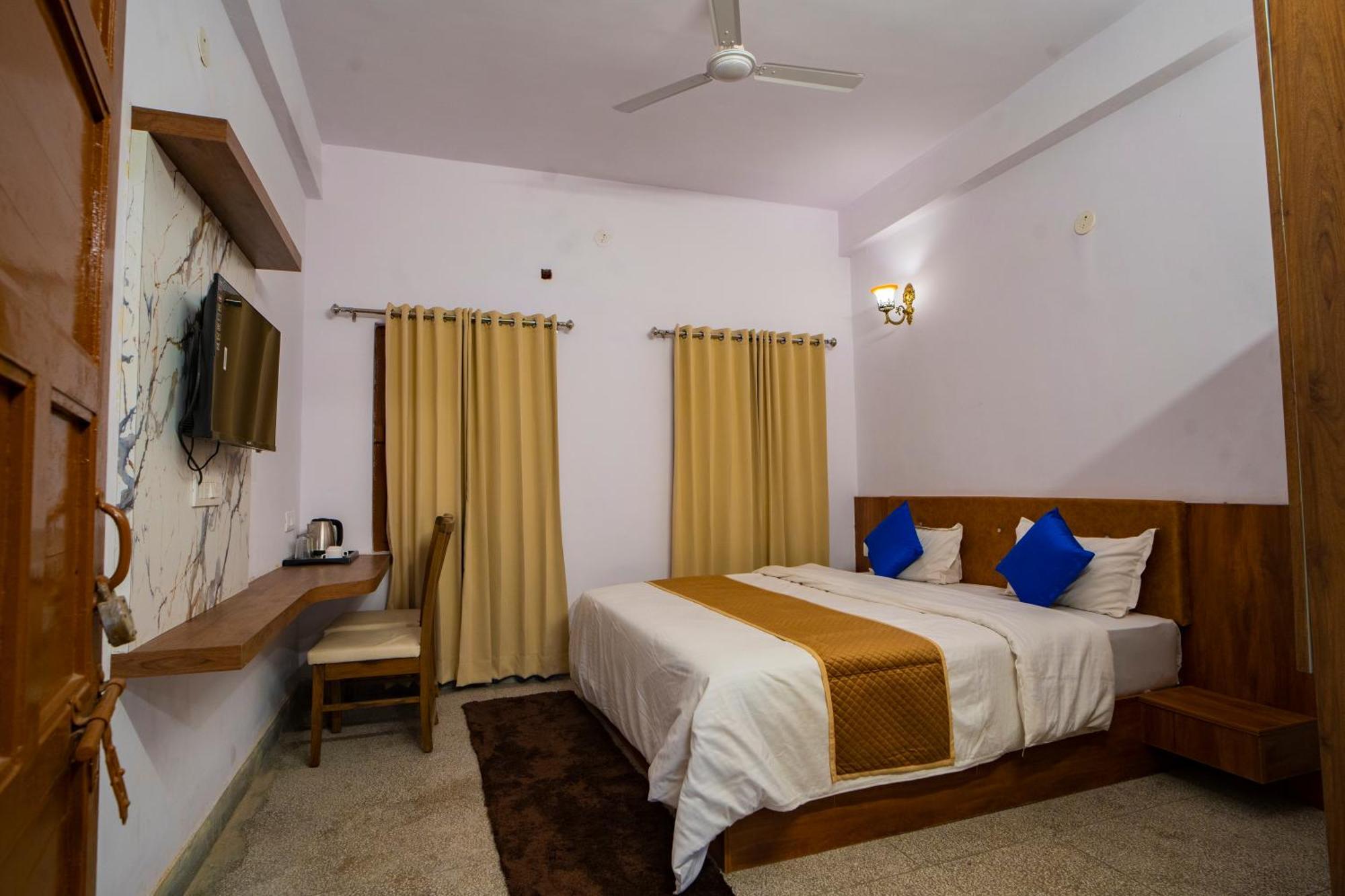 Devdarshan Hotel & Restaurant Udaipur Exterior photo