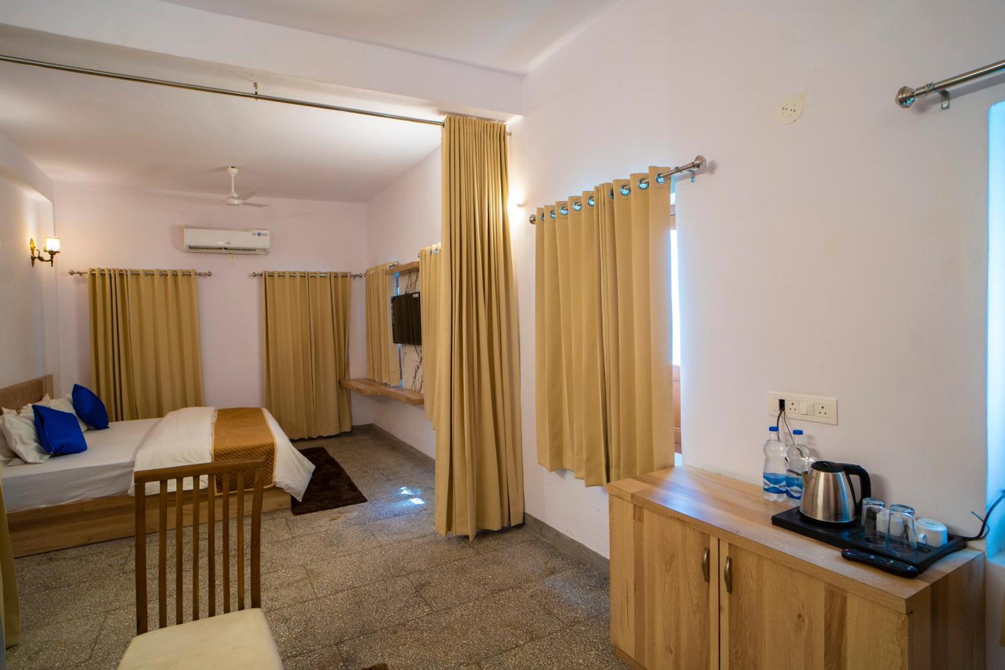 Devdarshan Hotel & Restaurant Udaipur Exterior photo