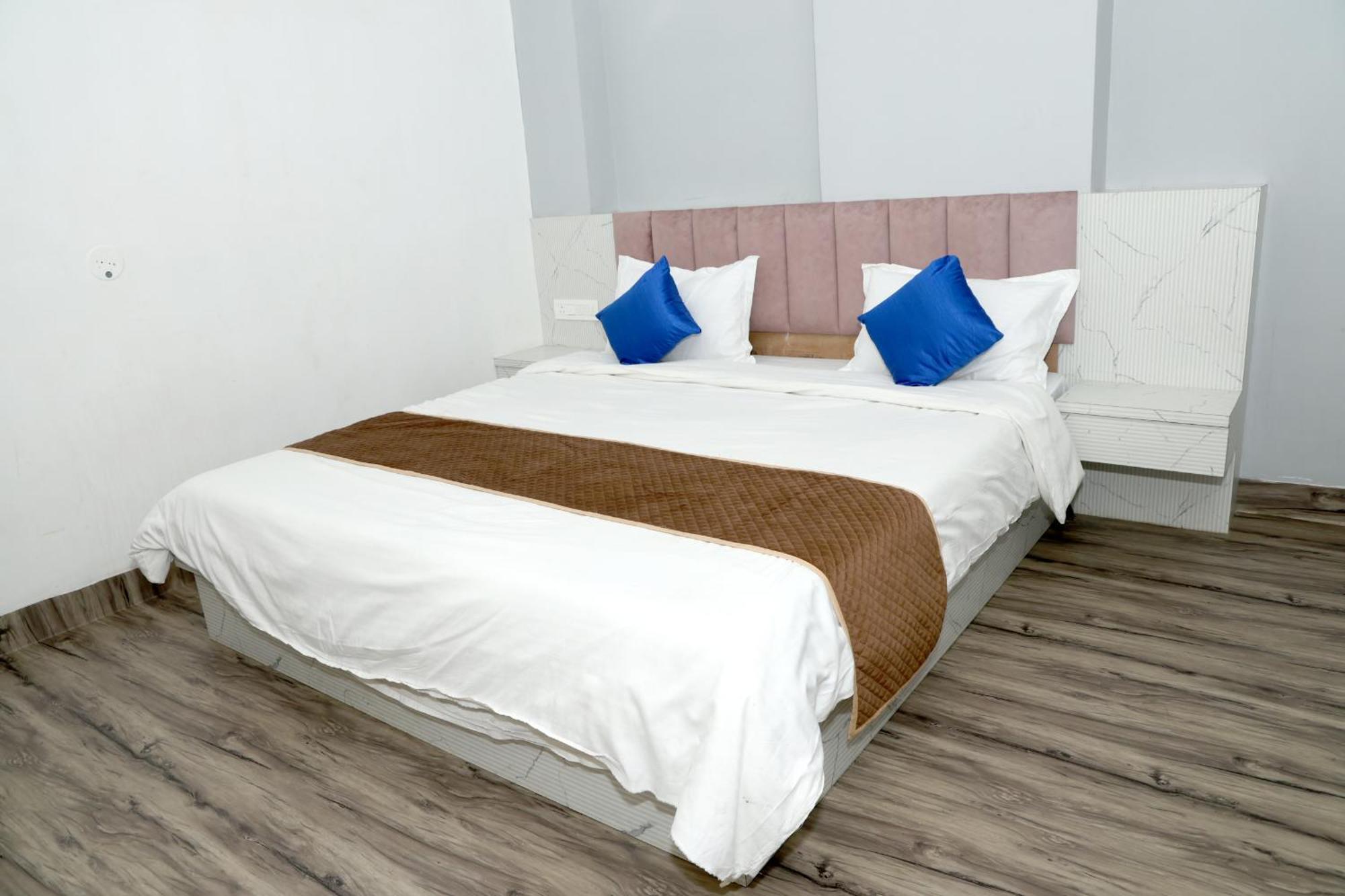 Devdarshan Hotel & Restaurant Udaipur Exterior photo