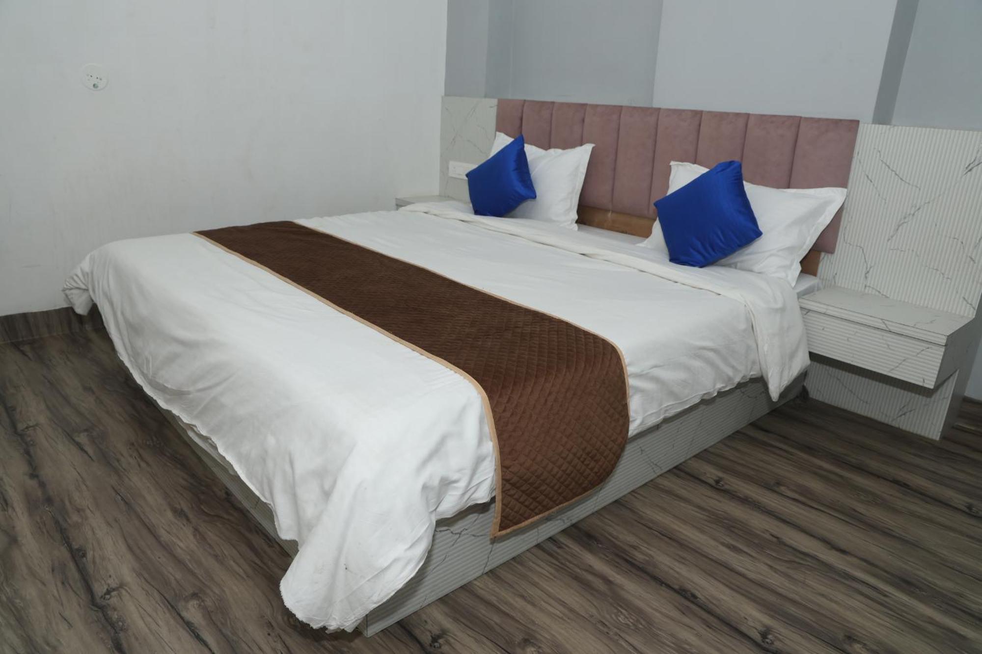 Devdarshan Hotel & Restaurant Udaipur Exterior photo