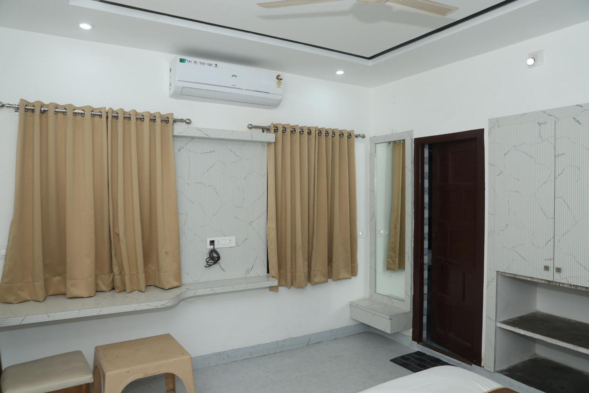 Devdarshan Hotel & Restaurant Udaipur Exterior photo