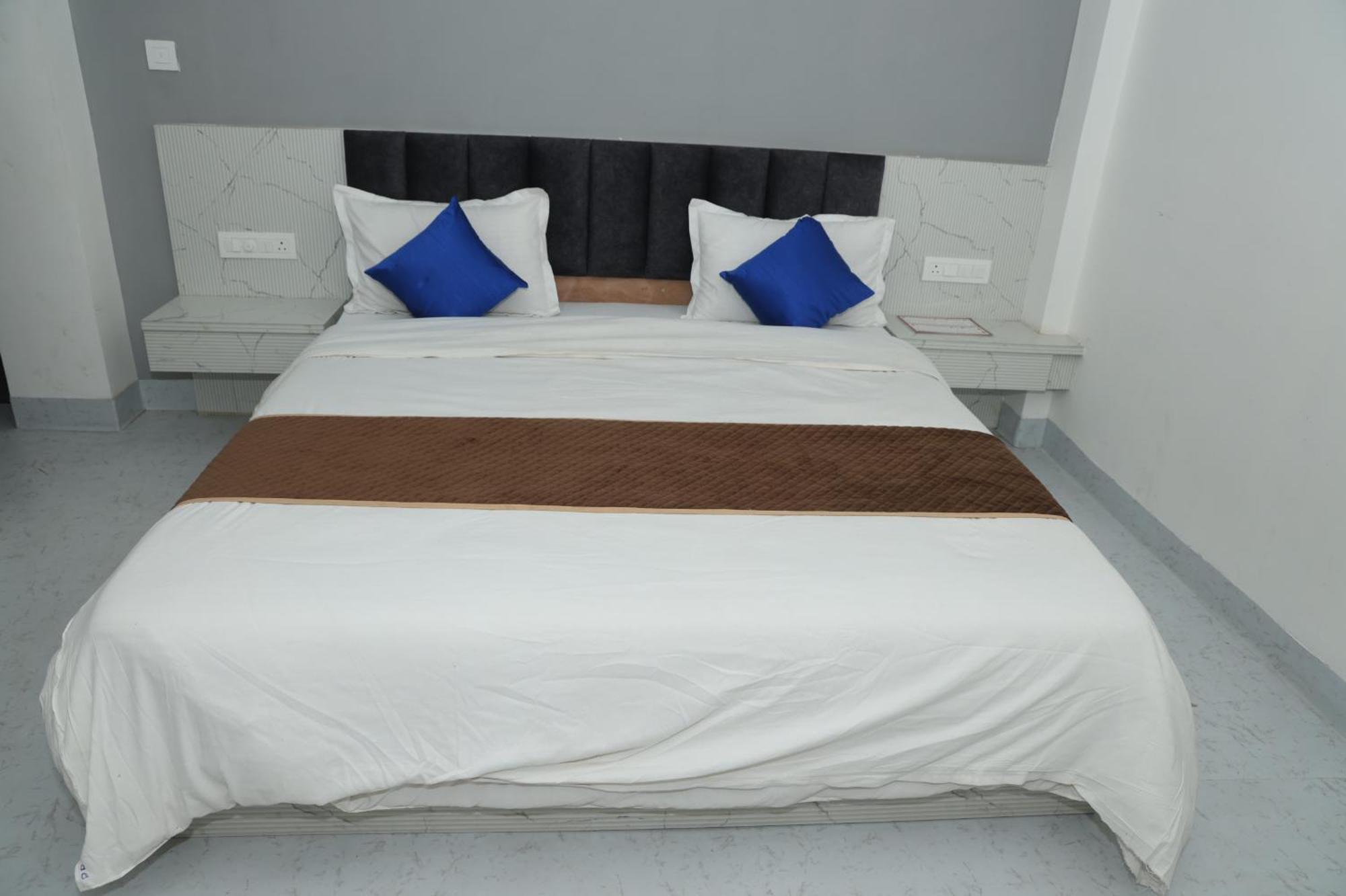 Devdarshan Hotel & Restaurant Udaipur Exterior photo