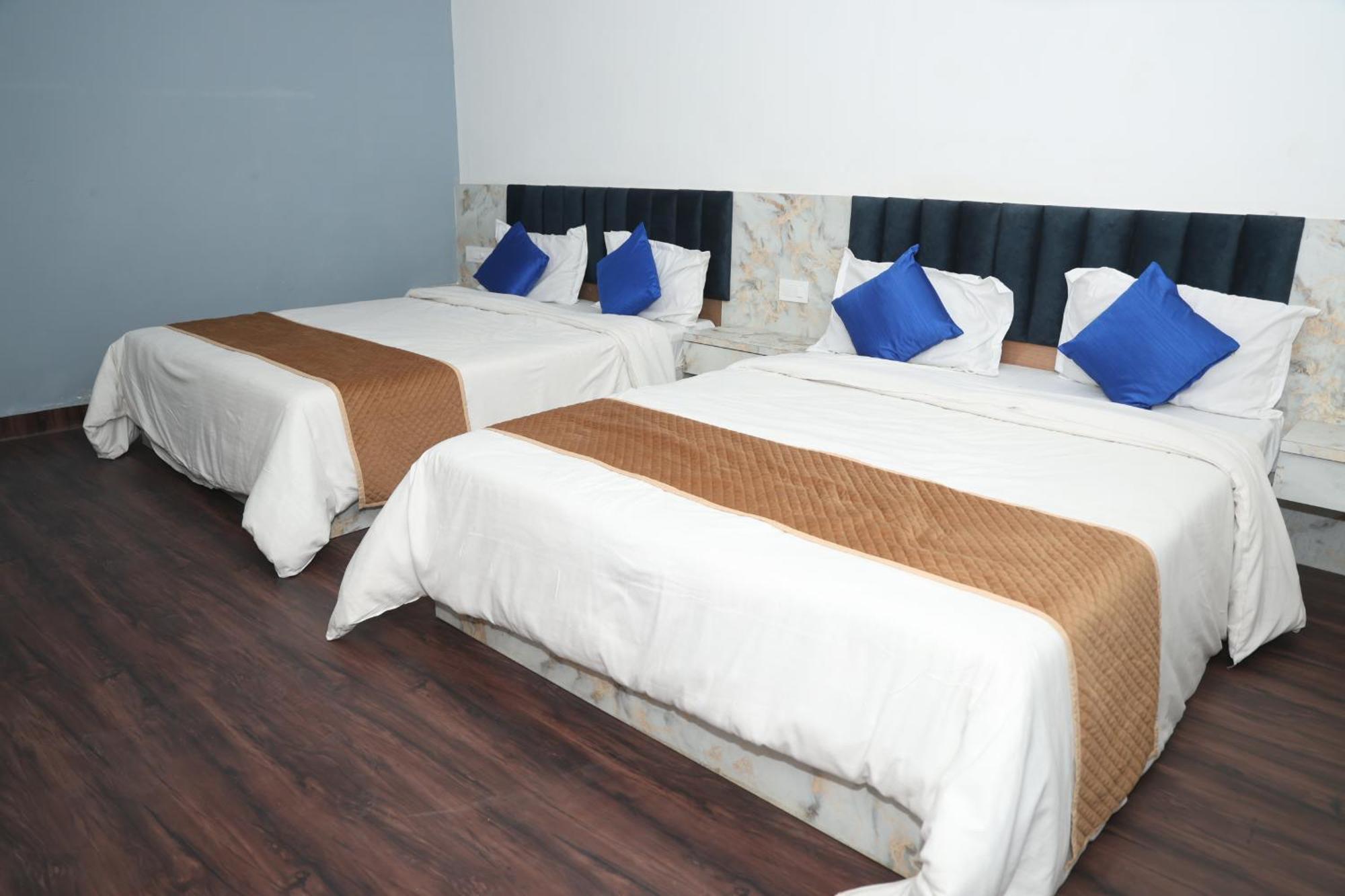 Devdarshan Hotel & Restaurant Udaipur Exterior photo
