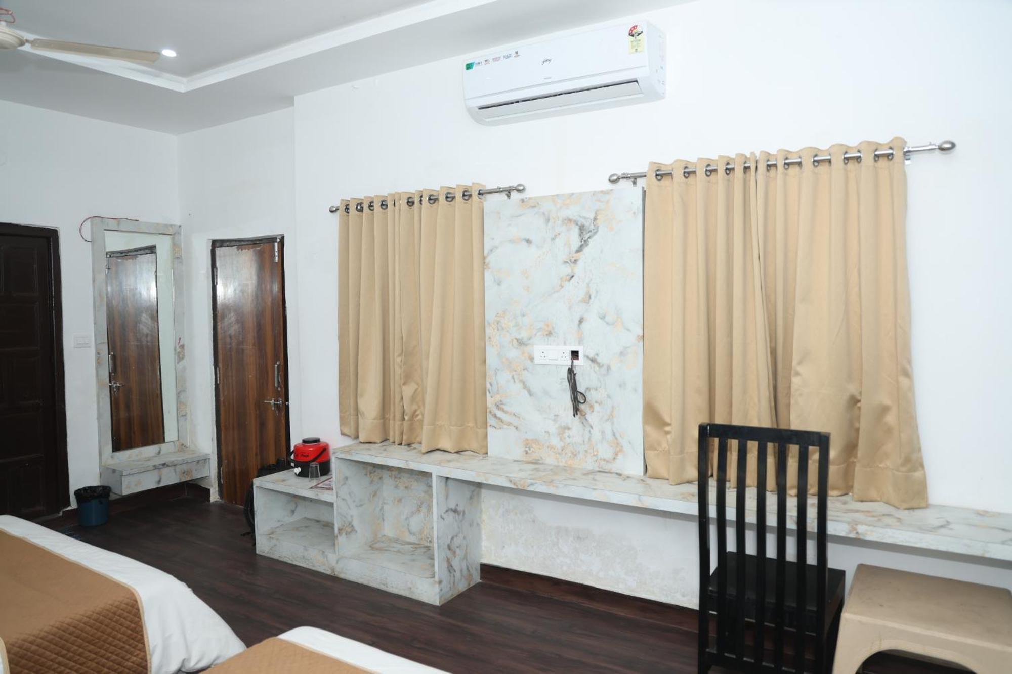 Devdarshan Hotel & Restaurant Udaipur Exterior photo
