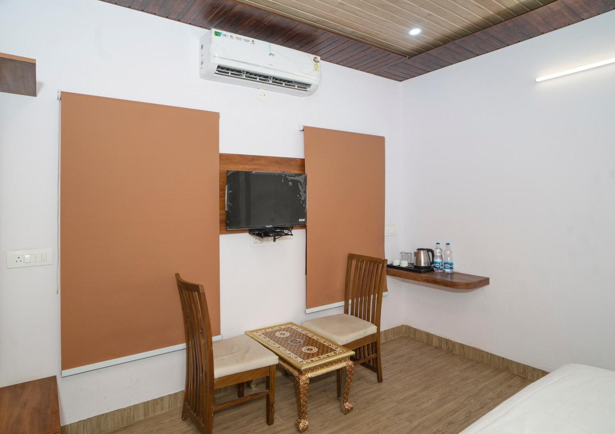 Devdarshan Hotel & Restaurant Udaipur Exterior photo